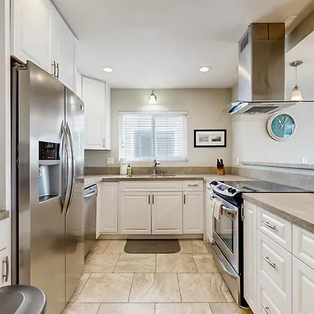 Surf N Sand 1 & 2 Newport Beach Room photo